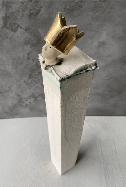 Stor kubeskulptur - Konge